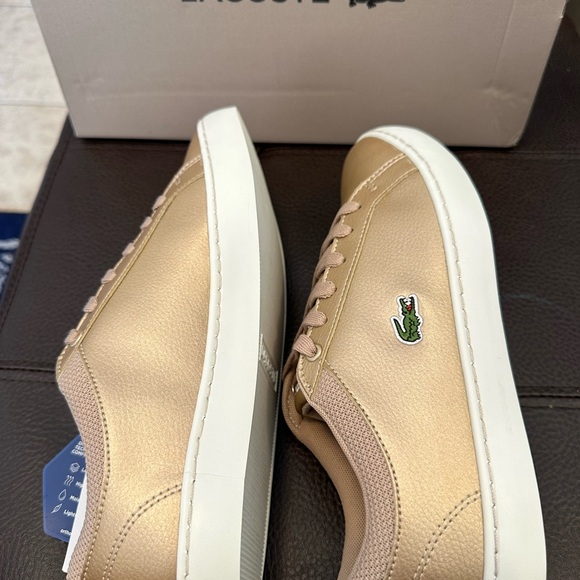 Lacoste Straightset Sneakers for girls in gold and offwhite - Picture 4 of 10